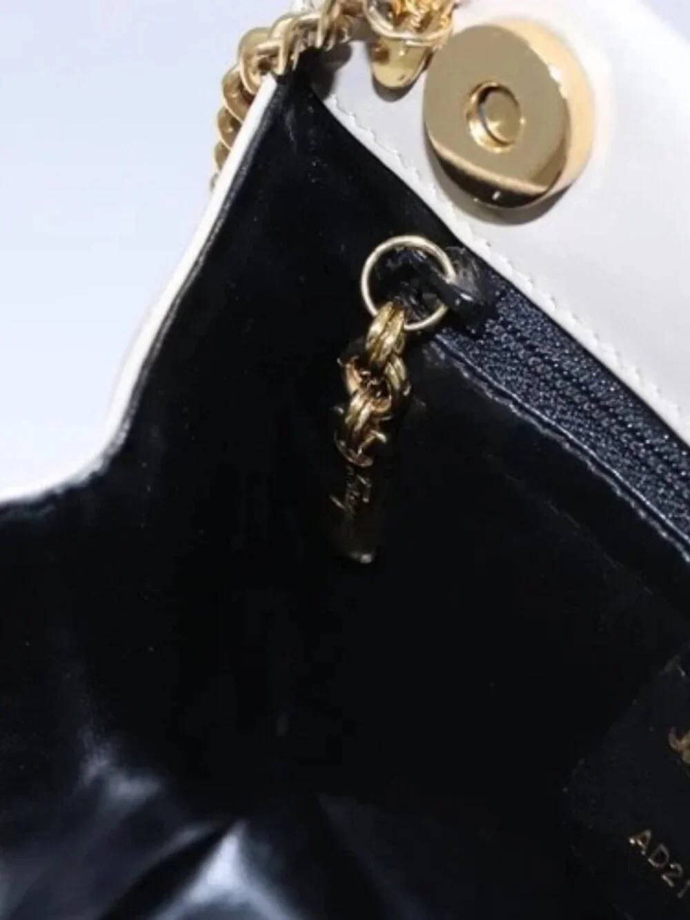 Salvatore Ferragamo Chain Shoulder Bag Leather Beige Gold Auth th5704
